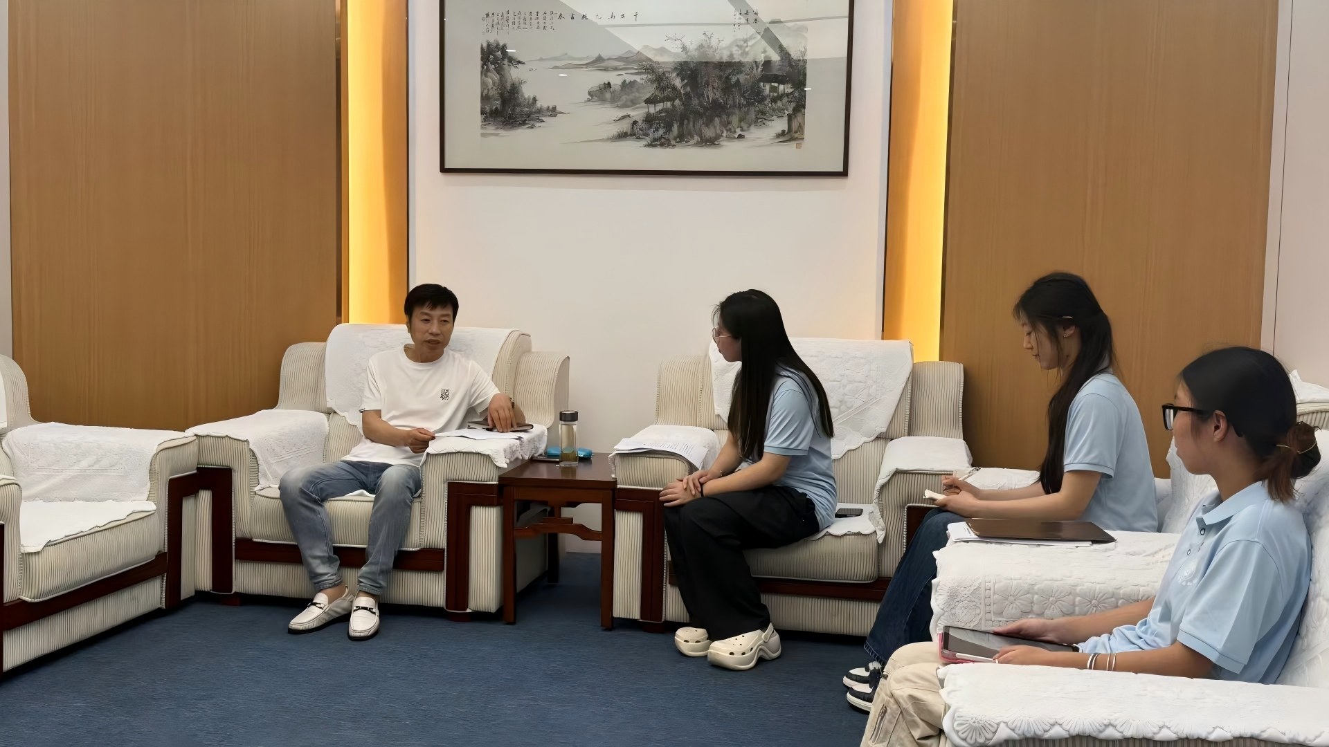 以戲潤?quán)l(xiāng)賦能共富：文興賦能鄉(xiāng)村實(shí)踐團(tuán)專訪區(qū)級(jí)文化特派員探尋鄉(xiāng)村戲曲振興路徑