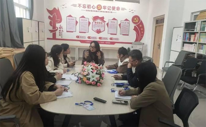 新鄉工程學院外國語學院英語專業教研室召開教學大綱修訂研討會