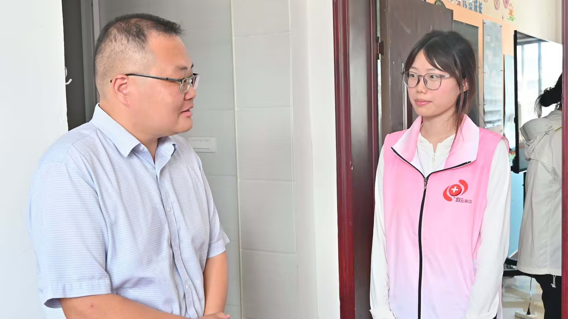 鎮長暖心慰問，醫心守護童夏
