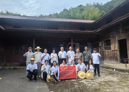 “唐詩(shī)文化路，千年圣柿村”大學(xué)生暑期社會(huì)實(shí)踐團(tuán)赴天臺(tái)縣石梁鎮(zhèn)慈圣村實(shí)地調(diào)研紀(jì)實(shí)（一）