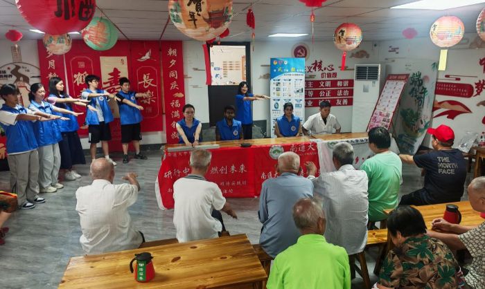 情暖老年食堂，醫(yī)心守護銀齡
