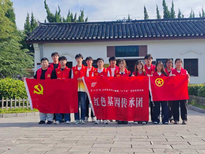 青山藏忠魂，少年懷家國——77歲老兵萬安源的歲月回響
