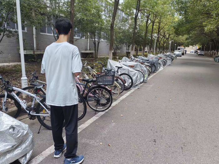 南京財經大學學子調研校園閑置自行車：探索綠色循環新模式，助力雙碳目標實現