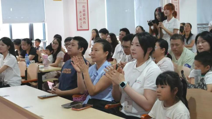 廣師大音樂學(xué)子三下鄉(xiāng):2026源城區(qū)暑假夏令營文藝匯演