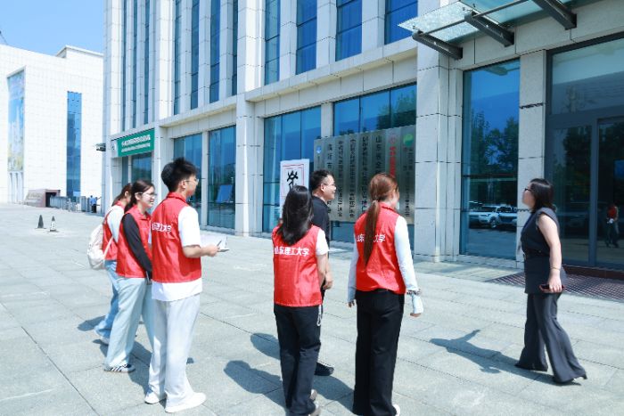 山東理工大學管理學院循“蒙”而行實踐團赴平邑縣中平藥業(yè)開展社會實踐