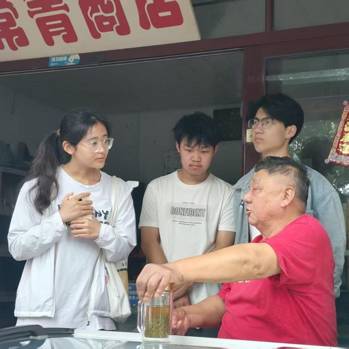傾聽老街煙火記憶，廣陵學(xué)子三下鄉(xiāng)開展民間口述訪談