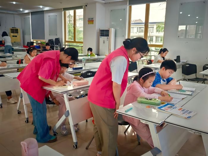 薪火賡續長征志，低碳向善護山河——南通大學慈善文化宣講團開展系列“三下鄉”暑期社會實踐活動