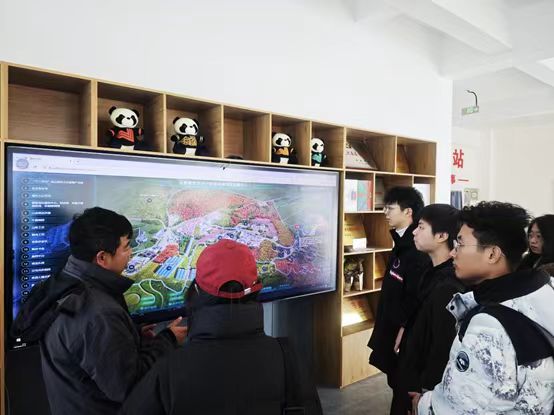 “星光尋跡”開展社會實踐活動