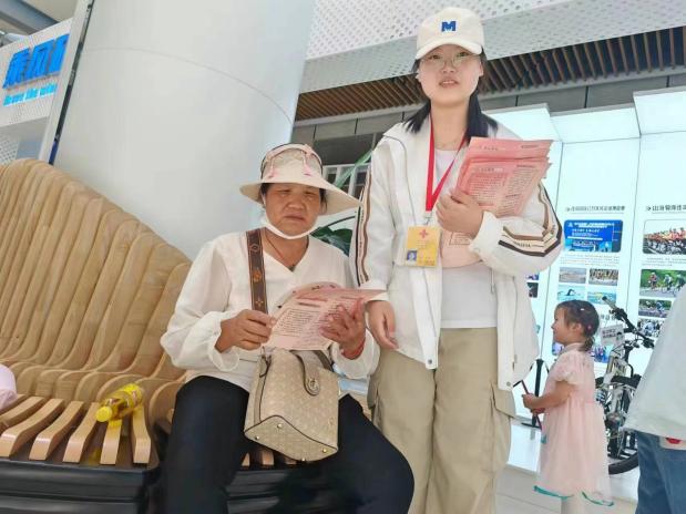 “博愛青春，急救之翼”暑期社會實踐團隊進行急救知識宣傳