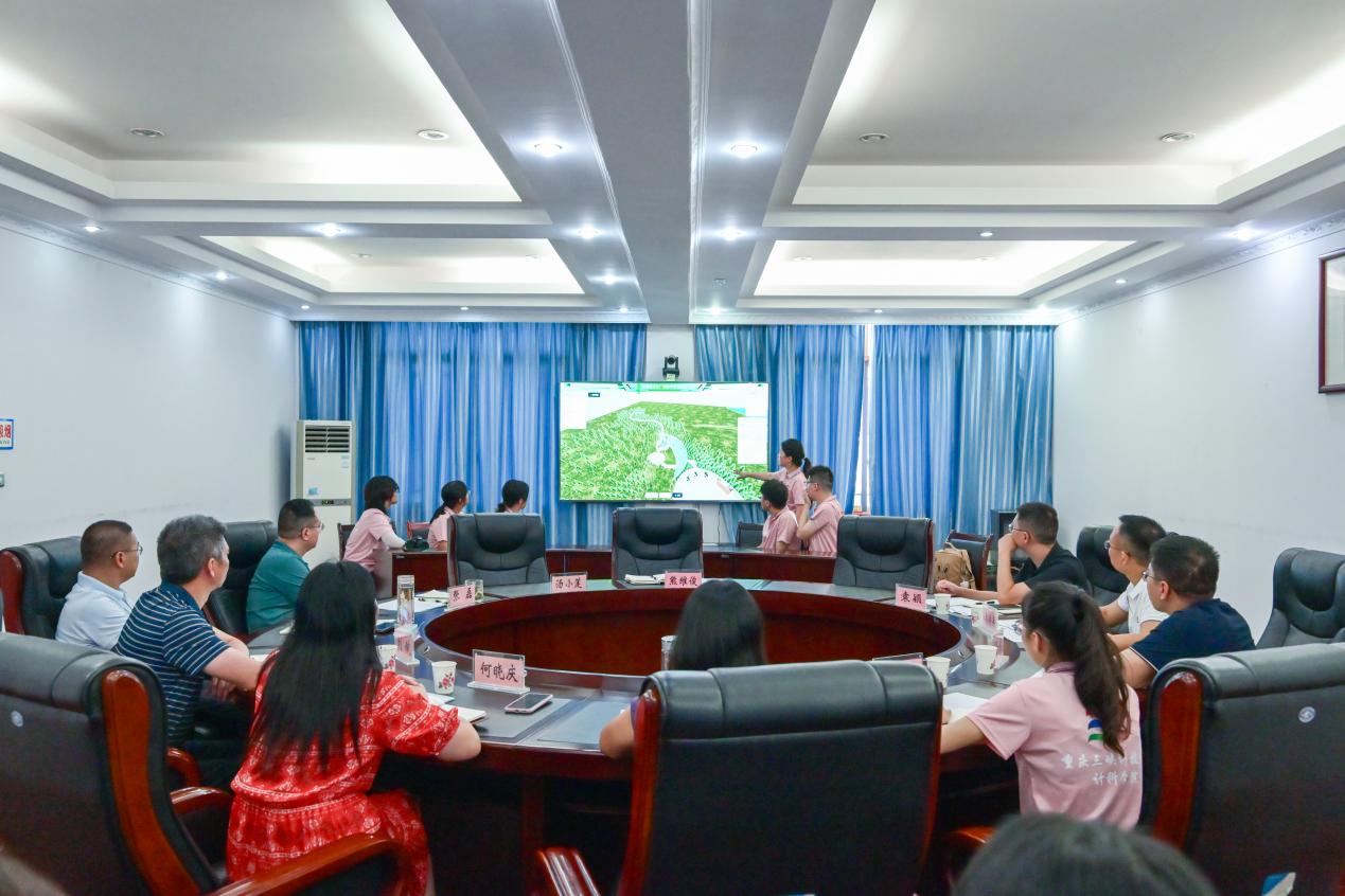 兩年深耕數字助農！ 重慶三峽科技大學與大周鎮深化“三下鄉”長效共建