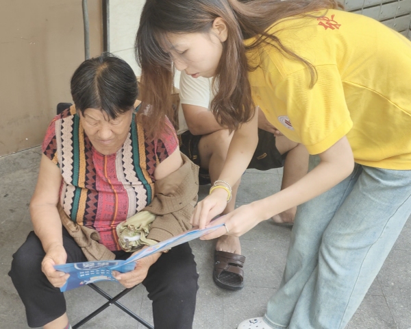 鄭州輕工業大學軟件學院開展“碼上巧手傳智識，學子情深服務方”社會實踐活動
