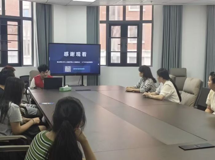 科創賦能反詐行，青年篤行護民生——淮北師范大學人工智能學院暖心智聯互助隊赴綠金社區開展AI反詐宣講三下鄉社會實踐