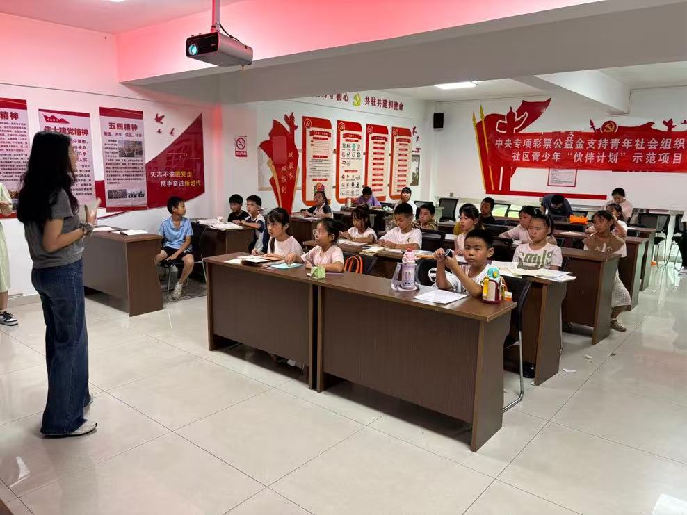 青禾初至蘆湖畔，信寄童心共成長