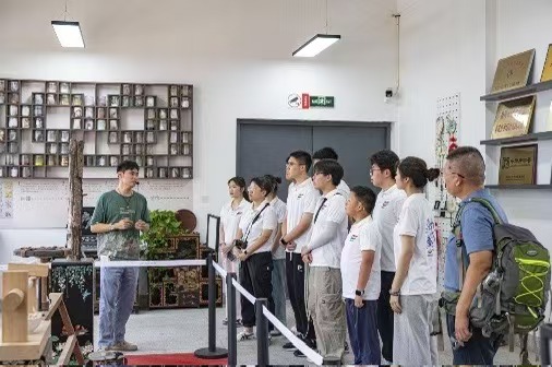 電子信息工程學院：漆彩流芳承千年，青春匠心續新篇