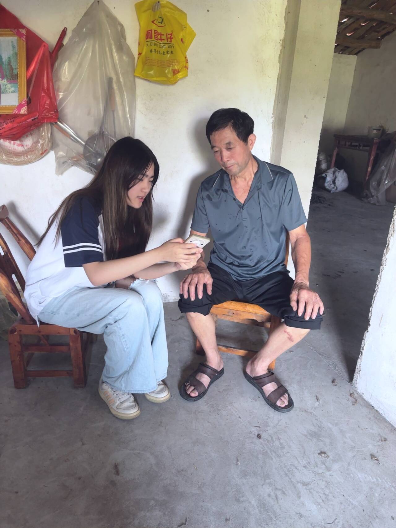 走訪傳溫情 政策入民心