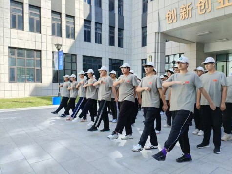 軍訓進行時 青春正當燃|集合！直擊河北化院智能工程系軍訓現場