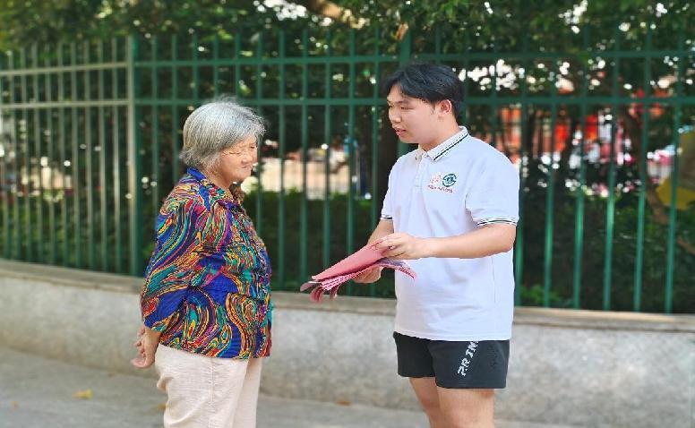 江財學子進社區，筑留守兒童溫馨港灣，樹文明新風