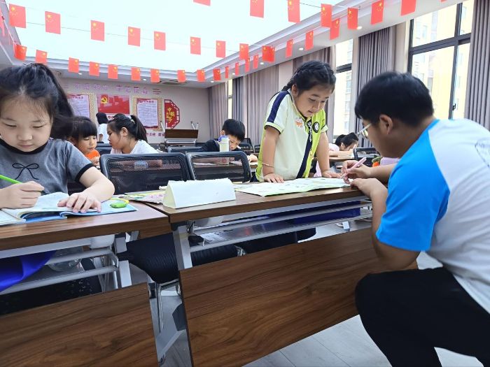 青春下鄉踐初心 志愿服務暖童心——暑期三下鄉社會實踐助力鄉村兒童成長