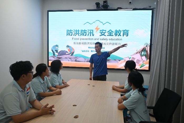 重外院學(xué)子三下鄉(xiāng)|防患未然夯基礎(chǔ)，臨危不亂護(hù)民生