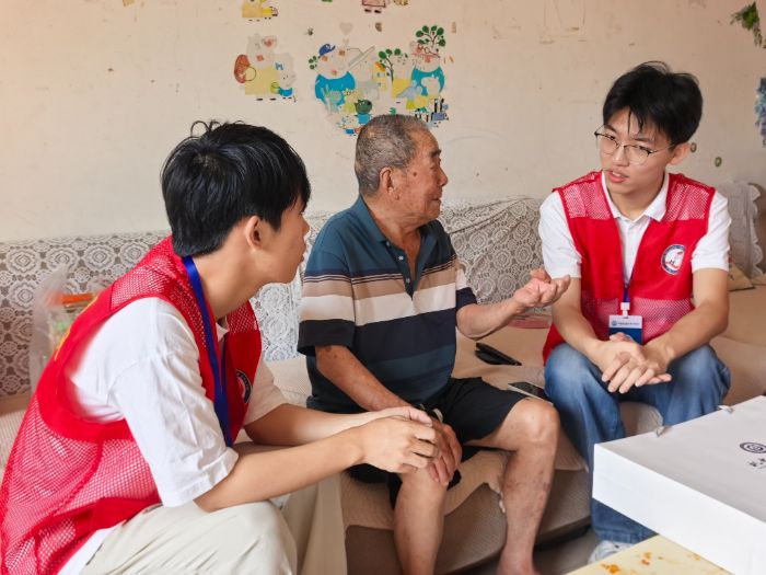 聆聽烽火歲月，賡續紅色初心——圓夢支教隊探訪老兵紀實