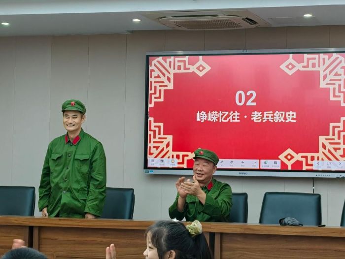 紅星閃耀，薪火相傳——記老兵走進東港路愛心托管班