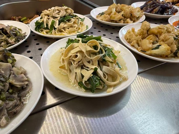 圖 3清泰門社區食堂的菜品 李柯潔攝