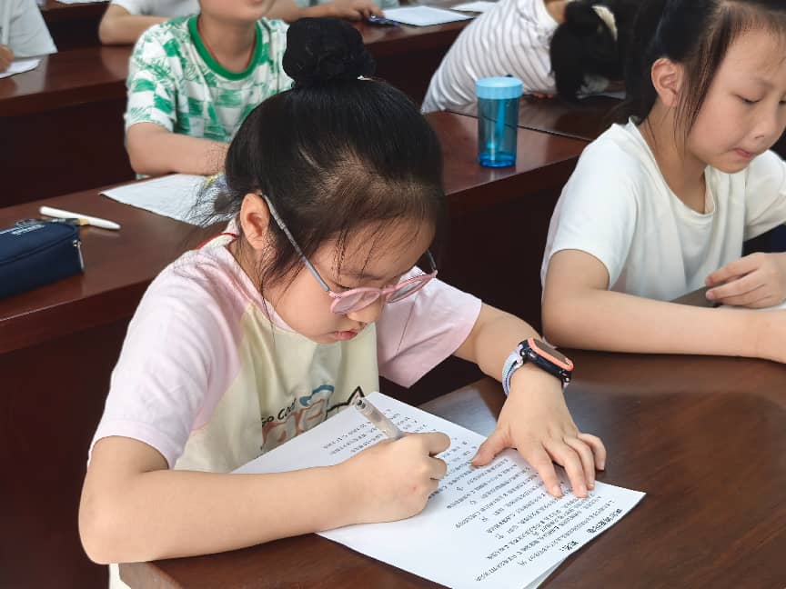 南京財經大學：蘇鄉“財”子隊走進灣溪社區開展少兒財商教育實踐活動