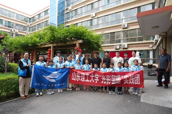 光影留暖實踐團赴張店區河村鎮開展“定格銀發”公益影像服務