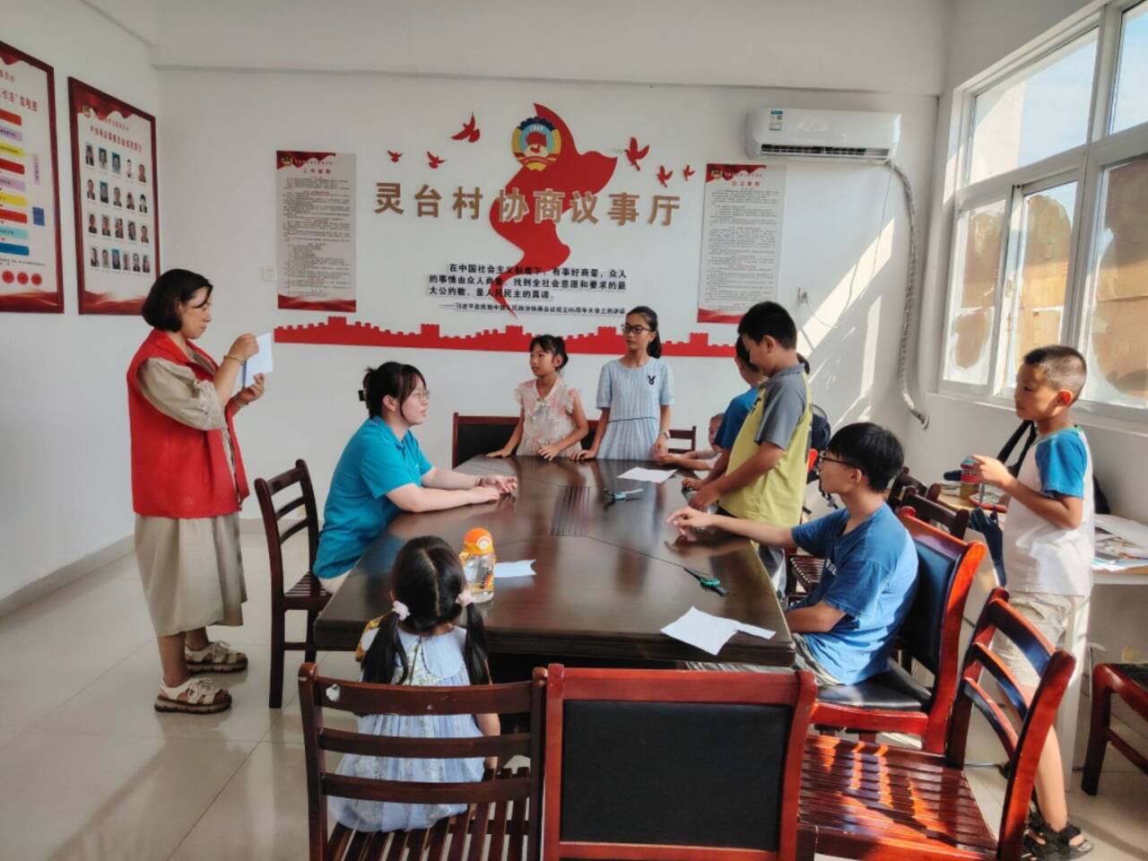 童心相伴，夕陽同輝--巢湖學院數學與大數據學院赴同大鎮“一老一小”教育關愛服務團走進廬江縣同大鎮靈臺、劉墩、魏蕩三村開展“守護童心 一同長大”公益暑托班