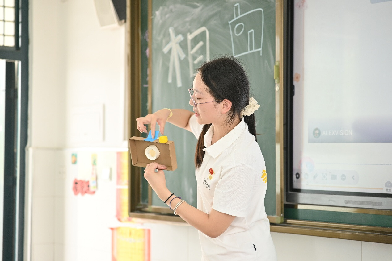 指尖造趣，合力闖關——看“雛鷹”小隊的活力一天！