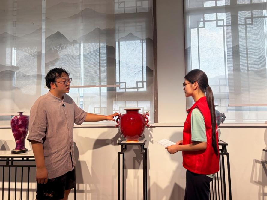鄭州經貿學院工程管理學院“釉韻匠心團”赴許昌神垕古鎮開展社會實踐活動