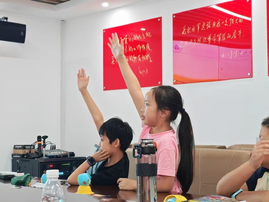 河海大學(xué)學(xué)子赴梅山街道暑托班開展科普課堂