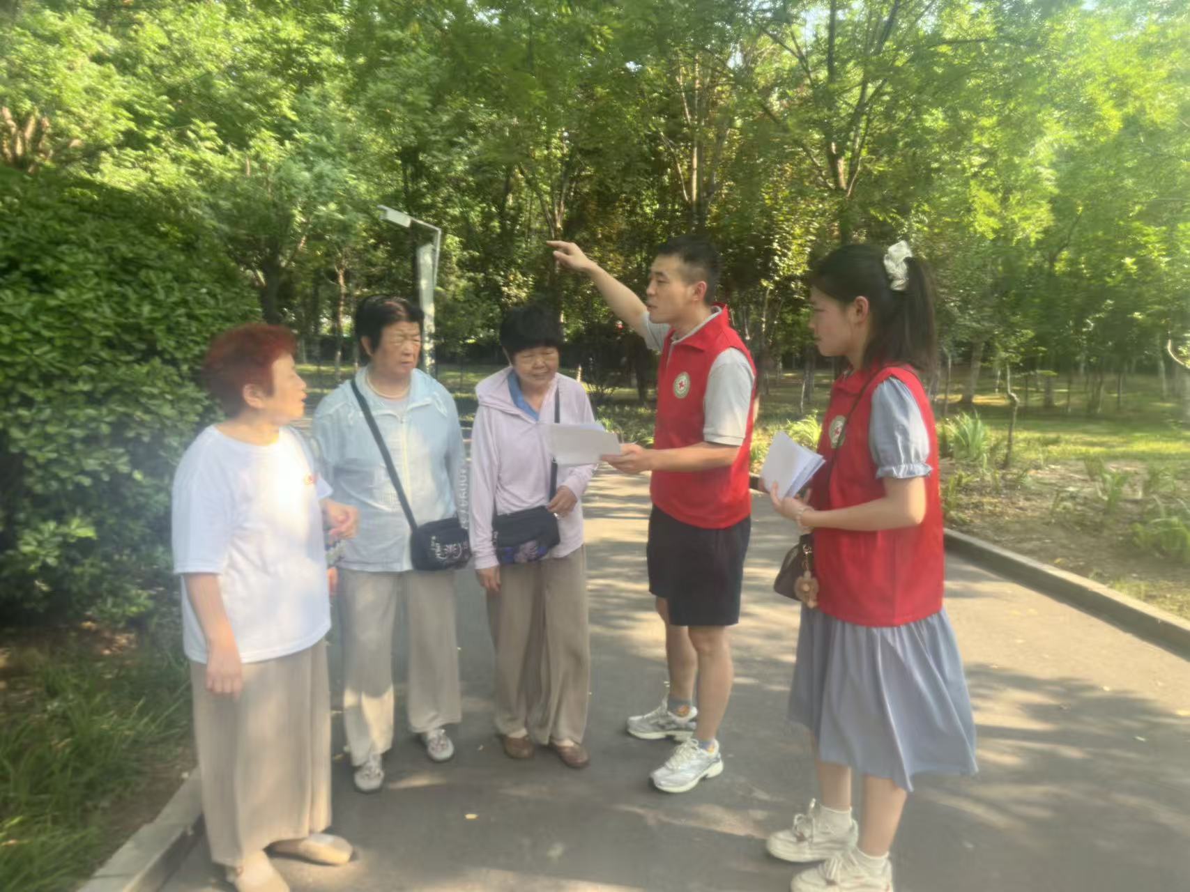 青春醫者三下鄉 科普急救暖民心