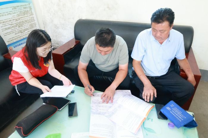 山東理工大學管理學院循“蒙”而行實踐團與能家莊種植專業(yè)合作社共建大學生社會實踐基地