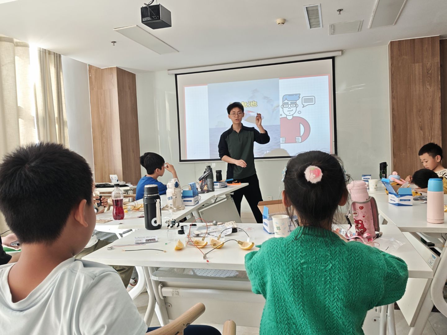 “電小子奇遇記” 歷下創意園科普
