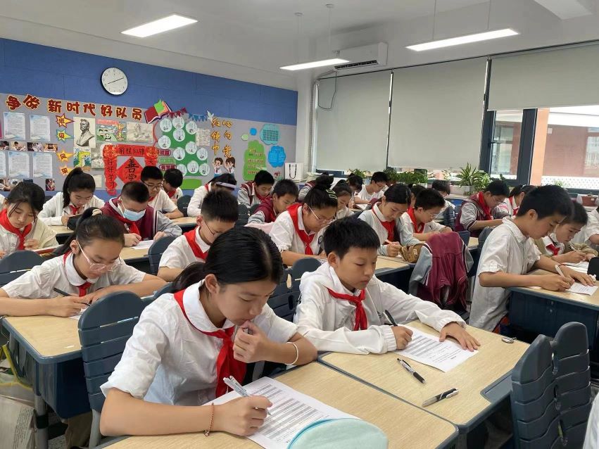 共筑青少年心理健康防線：聚焦社恐問題，點(diǎn)亮心靈之光