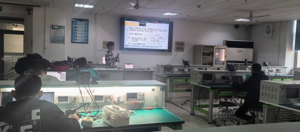 山東大學學生電子設計協會開展模擬電子技術培訓