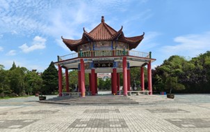 弘揚(yáng)紅色精神：尋訪烈士陵園