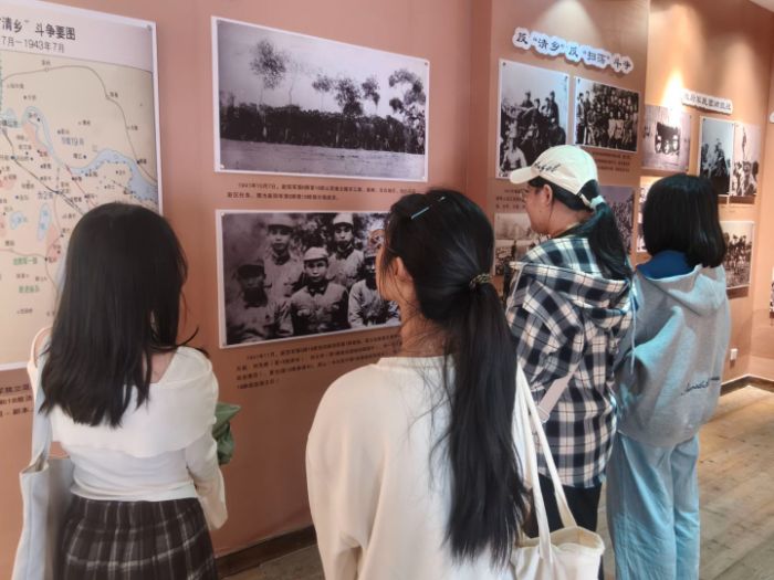 舊址探源，文墨傳魂? ——記福建師范大學文學院2025級漢語言文學第二團支部團日首次立項活動