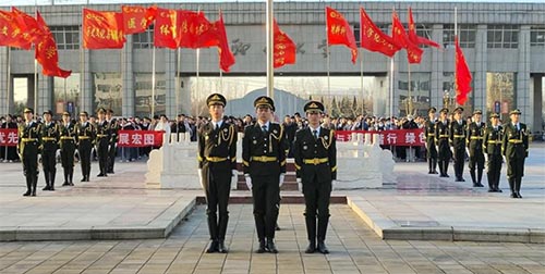聊城大學(xué)法學(xué)院舉辦“生態(tài)優(yōu)先繪新卷，綠色添彩展宏圖”升國旗儀式