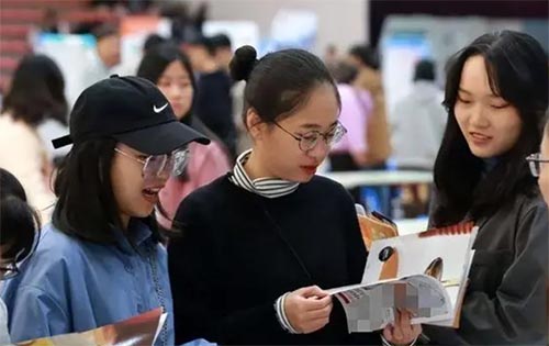 兩類大學生有“福氣”了，畢業后有望直接當老師