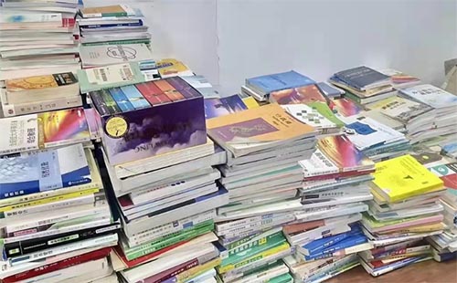 捐書(shū)筑夢(mèng)，墨香傳情——浙江工商大學(xué)會(huì)計(jì)學(xué)院圖書(shū)捐贈(zèng)活