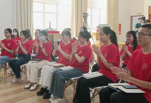 江西師范大學文學院秉燭班舉辦“頌青春之歌，感紅色力量